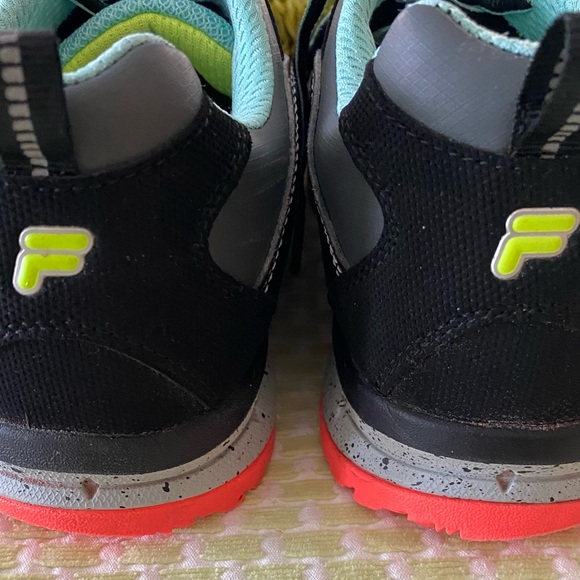 Fila Woman’s Sneakers - Picture 5 of 9